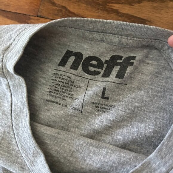 neff Men's Sharknana Tee Size Large Shark Banana Crew Neck Graphic Screen Print - Picture 7 of 8